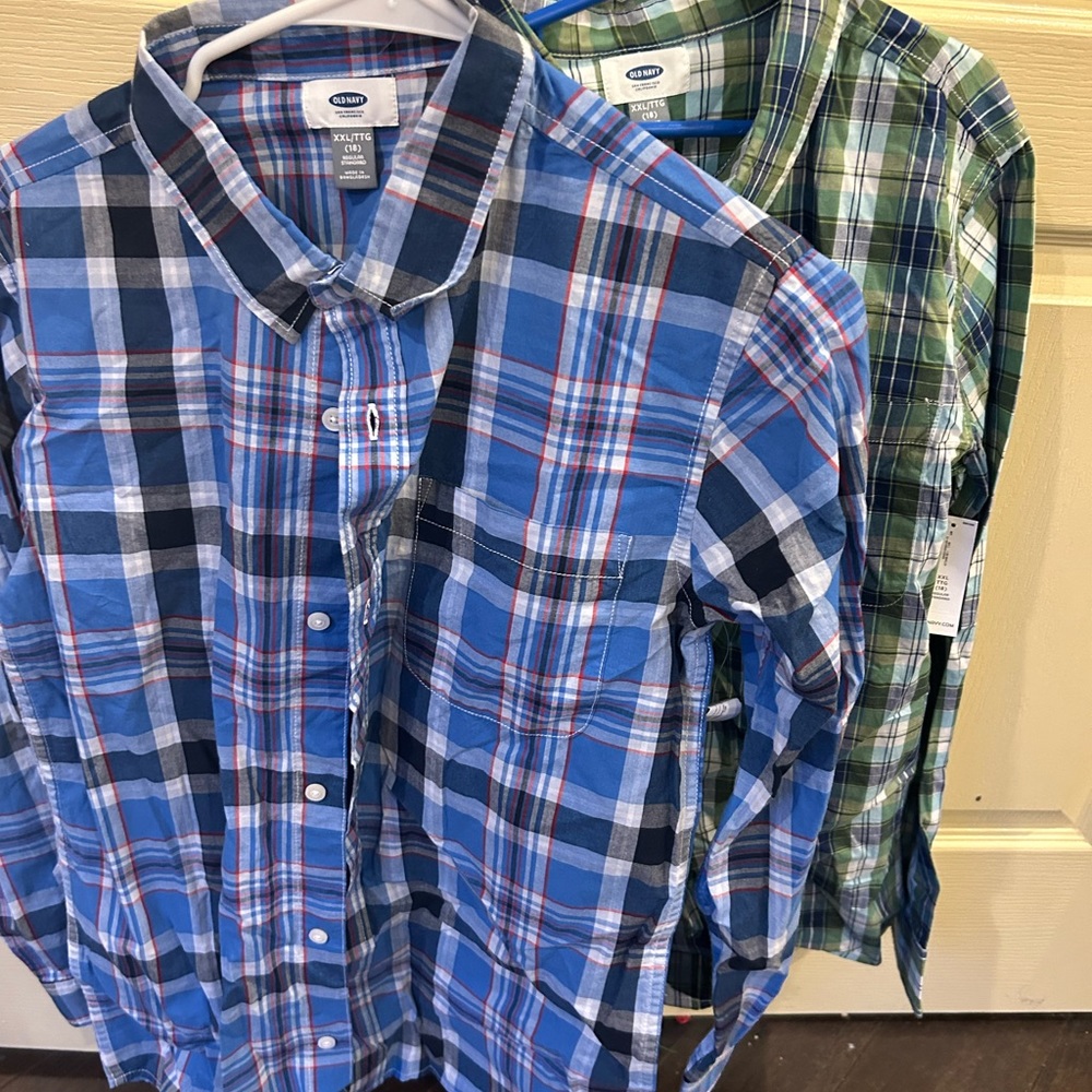 Men’s Old Navy Button down NWT